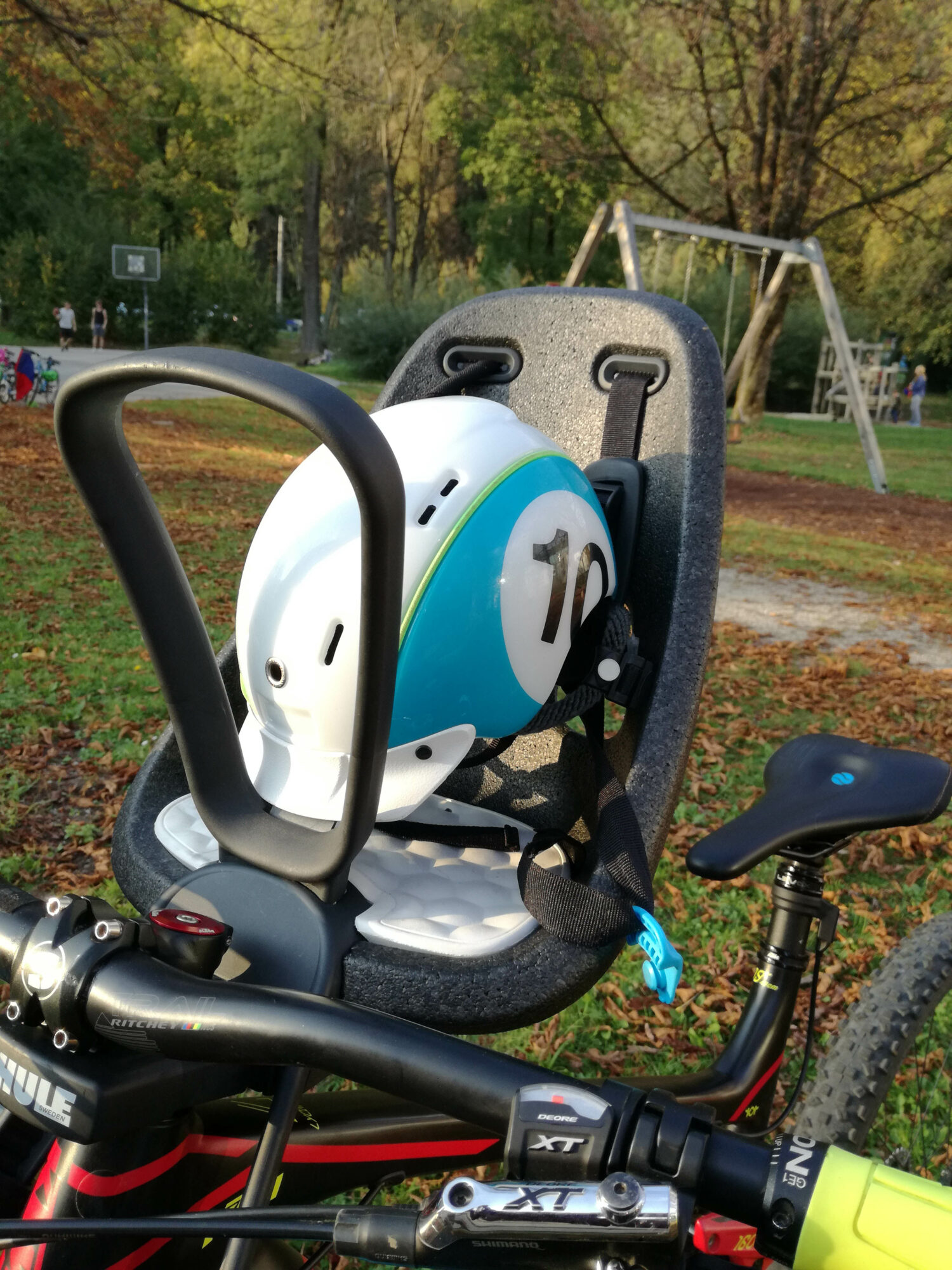 kloof cabine Schuldenaar How to mount the Thule Child Seat on the handlebars | Kids, Adventure & More